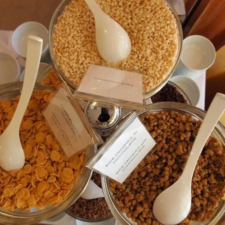 Seaside With Poolside Retreat *