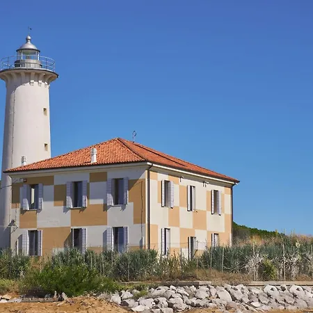 Appartamento Seaside With Poolside Retreat Bibione