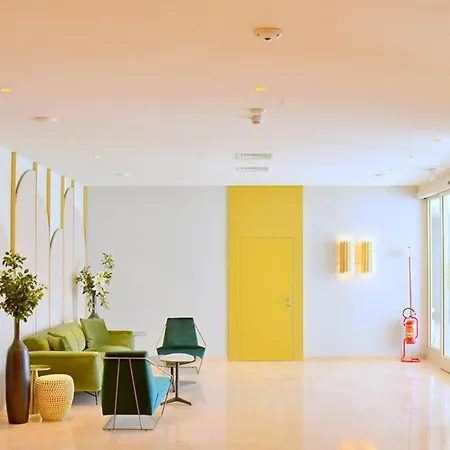 Seaside With Poolside Retreat Апартаменты Бибионе