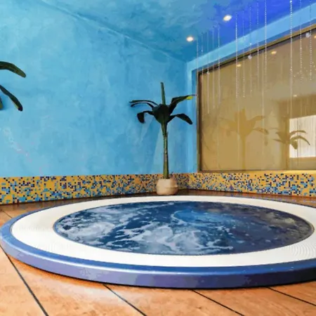 Appartamento Seaside With Poolside Retreat Bibione