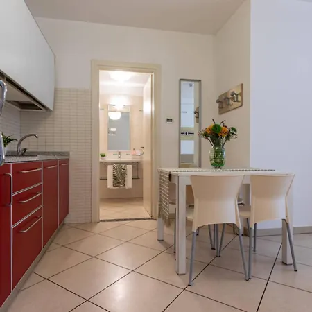 Apartment Seaside With Poolside Retreat Bibione