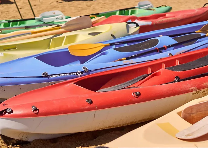 Appartamento Seaside With Poolside Retreat